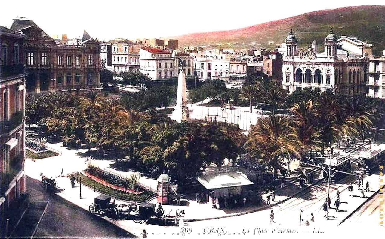 PA a- 11- Vue d'ensemble place d' Armes.jpg
